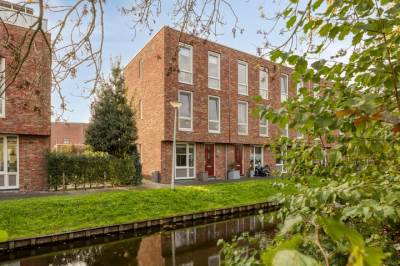 Woning Schoolplein 14 Roelofarendsveen