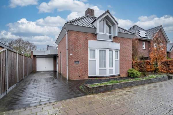 Woning Maasstraat 100 Steyl
