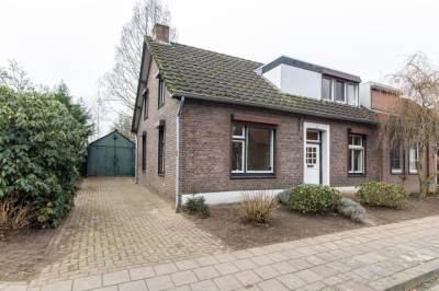 Woning Pastoor Hanraetsstraat 1 Roggel