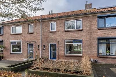 Woning Oranjelaan 35 Dirksland