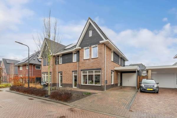 Woning Koarstmoas 9A Surhuisterveen