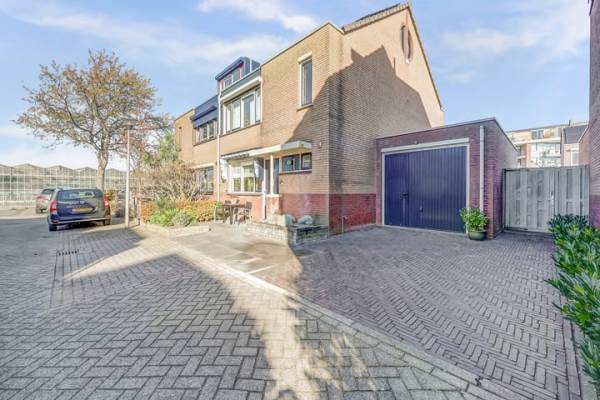 Woning Mantelmeeuw 14 De Lier