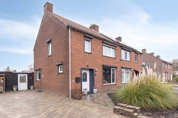 Woning Keulerstraat 15 Bergen (LI)