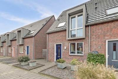 Woning Burg. Moonshof 8 Raamsdonk