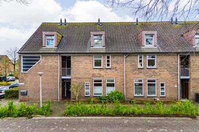 Woning Paardebloem 105 Zwaag