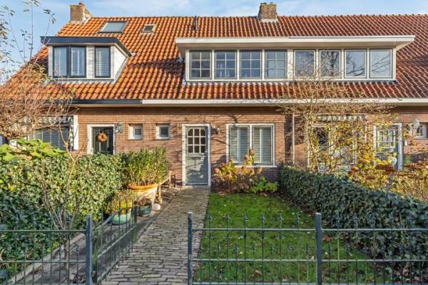 Woning Seringstraat 15 Huizen