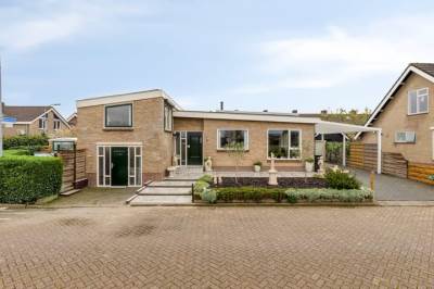 Woning Bloemendaal 1 Dirksland