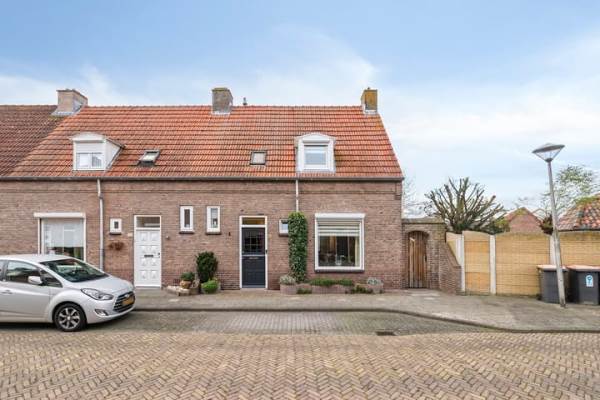 Woning Jan van Bruhezestraat 15 Steenbergen (NB)