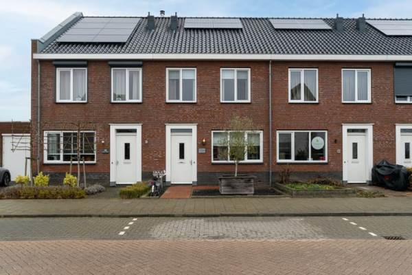 Woning Sportlaan 17 Almkerk