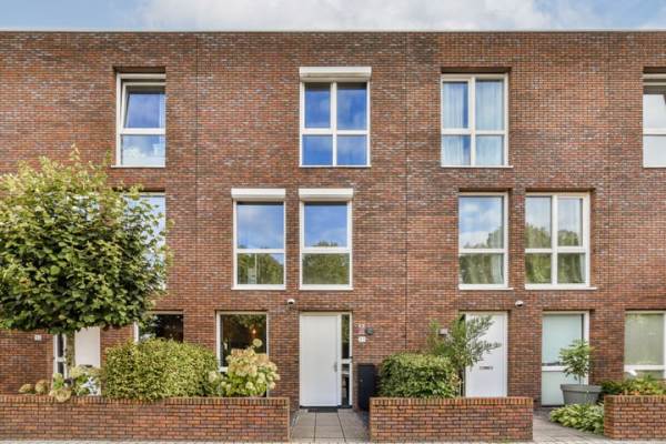 Woning Maasland 33 Huizen