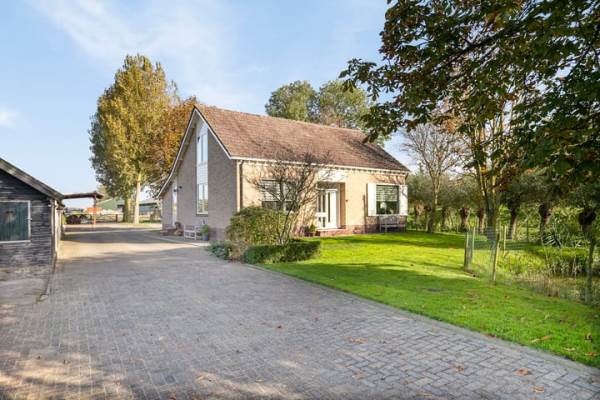 Woning Lekdijk-West 87 Bergambacht