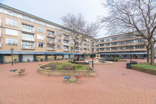 Woning Julianaplein 34 Bussum