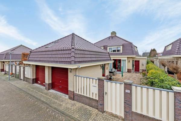 Woning Zuideinde 108C Oostzaan