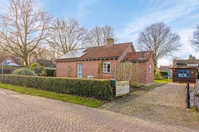 Woning Pastoor van Houtstraat 15 Odiliapeel