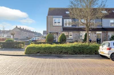 Woning Henriëtte van der Meystraat 1 Heemskerk