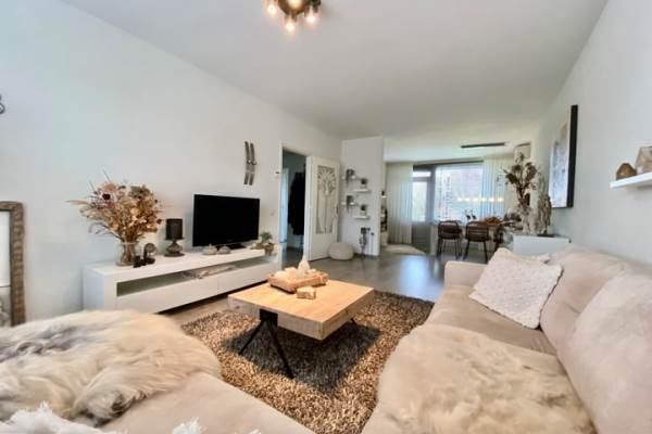 Woning Burg. Heffelsstraat 7 Buchten