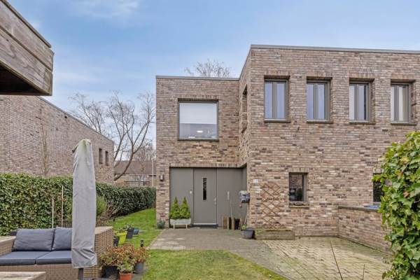 Woning Baljuwstraat 12 Halsteren