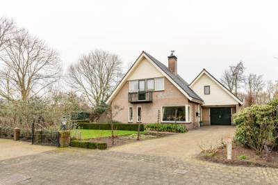 Woning Van der Flierhof 9 Nijkerk