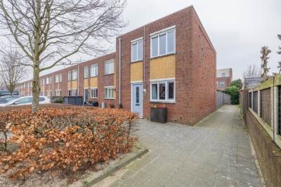 Woning Abraham van Lindenstraat 1 Voorhout