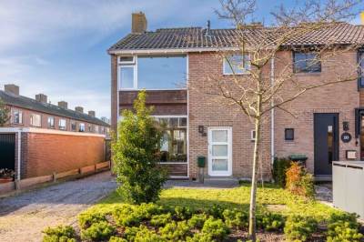 Woning Ereprijsweg 12 Bergen (NH)