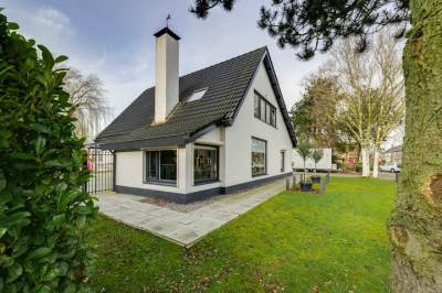 Woning Dennenlaan 1 Fijnaart