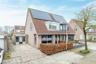 Woning Henriëtte Roland Holststraat 8 Waalwijk