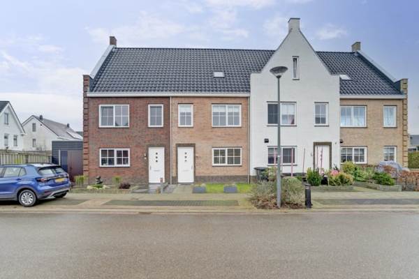 Woning Hazenburg 25 Kruiningen