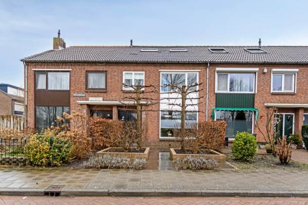 Woning Populierenstraat 33 Roelofarendsveen