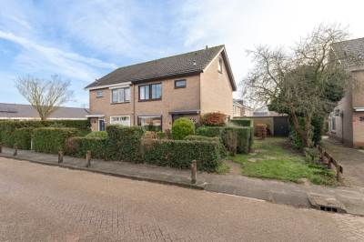 Woning Koningin Emmastraat 18 Buren (GE)