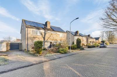 Woning Beetke van Rasquertstraat 11 Leek