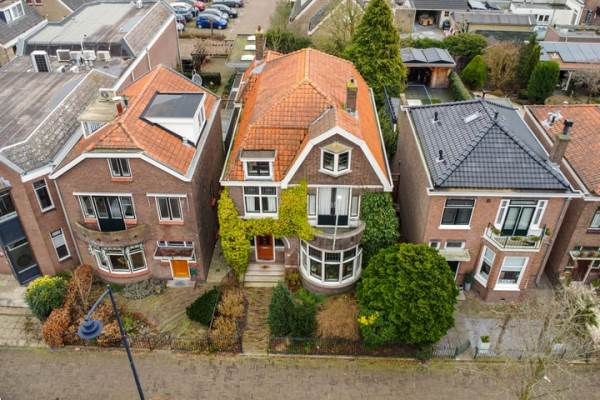 Woning Burgemeester de Bruïnelaan 18 Zwijndrecht