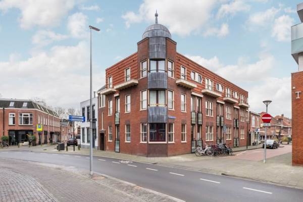 Woning Van Oudheusdenstraat 1A Woerden
