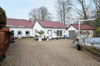 Woning Jean Barbou van Roosterenstraat 9 Born