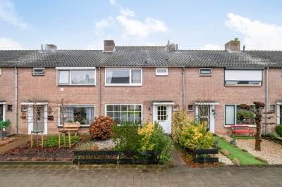 Woning Anemoonstraat 24 Oud-Beijerland