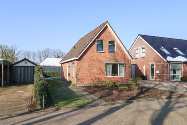 Woning De Wear 40 Oudega (Gem. Smallingerland)