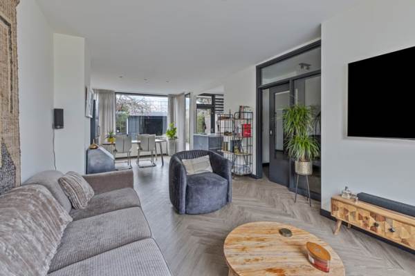 Woning Frankensteyn 6 Hendrik-Ido-Ambacht