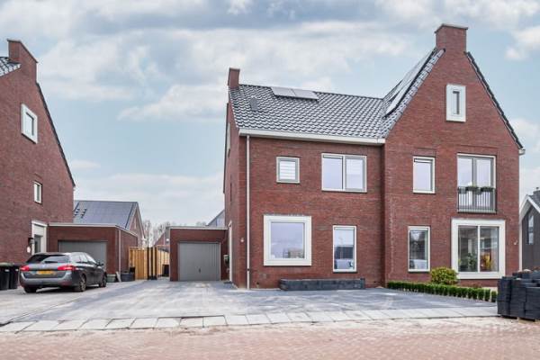 Woning Moerasstraat 35 Marknesse