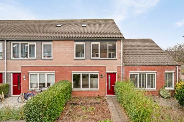 Woning Alexander Adamskistraat 20 Voorschoten