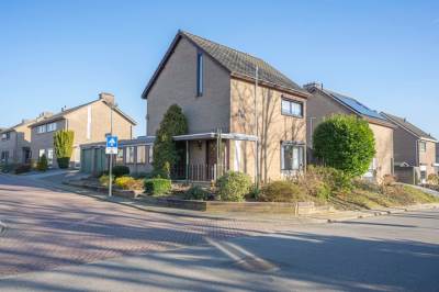 Woning Paul van Ostaijenstraat 11 Landgraaf