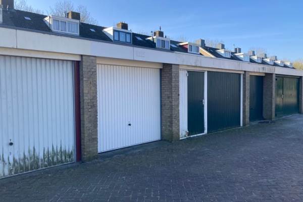 Garage De Oeverloper 139C Dronten