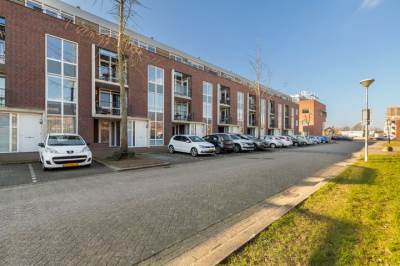 Woning Gebr. Grimmkade 42 Woerden
