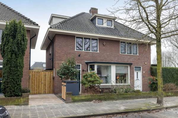 Woning Bernardstraat 26 Hengelo (OV)