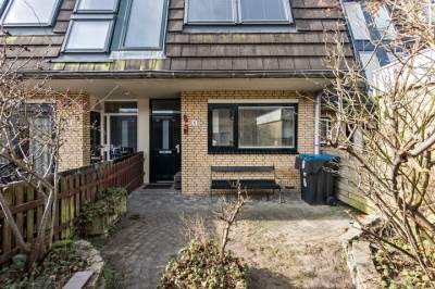 Woning Strandschelpenbank 6 Leiden