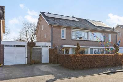 Woning Adelheid van Voornstraat 8 Asten
