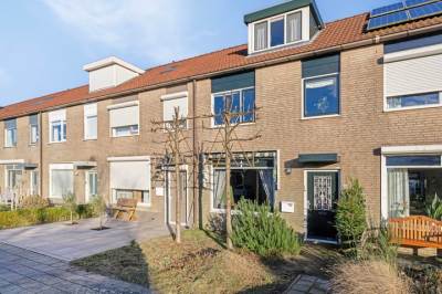 Woning Pimpelmees 48 Sommelsdijk