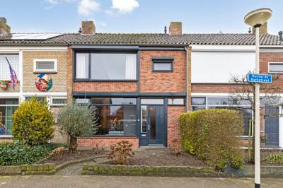 Woning Rector de Kortstraat 13 Halsteren
