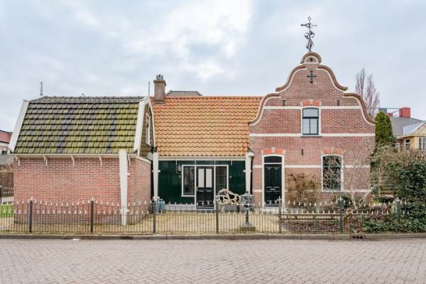 Woning Stationsstraat 9 Warmenhuizen