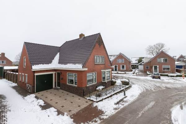 Woning Dijkstraat 11 Kommerzijl