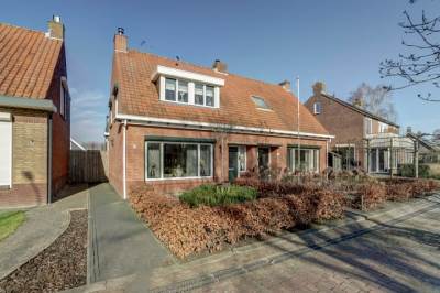 Woning Hansweertsestraatweg 17 Kruiningen