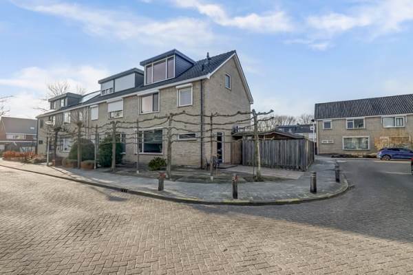 Woning Magnoliastraat 19 Puttershoek